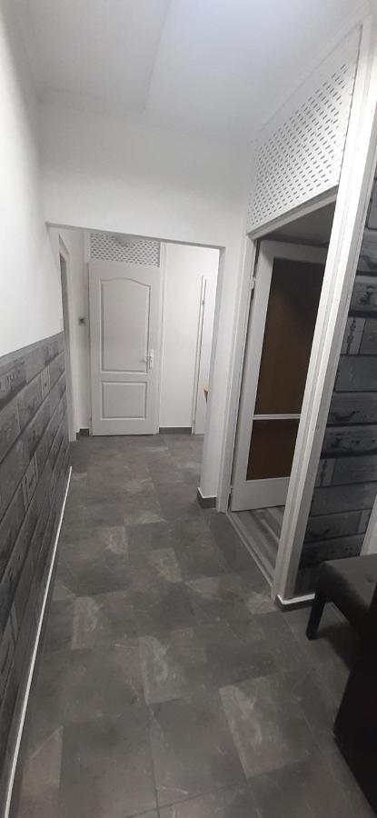 Panel Hause Kazincbarcika Apartment Exterior photo